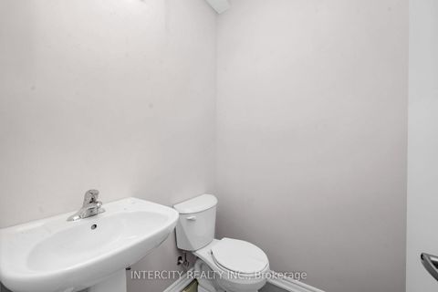 Photo 8 at 83 Puisaya Drive, Rural Richmond Hill, Richmond Hill Photo 8 at 83 Puisaya Drive, Rural Richmond Hill, Richmond Hill