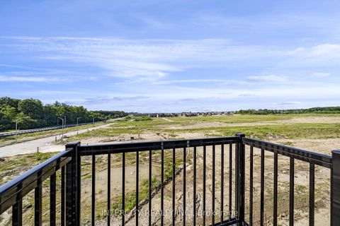 Photo 26 at 83 Puisaya Drive, Rural Richmond Hill, Richmond Hill Photo 26 at 83 Puisaya Drive, Rural Richmond Hill, Richmond Hill