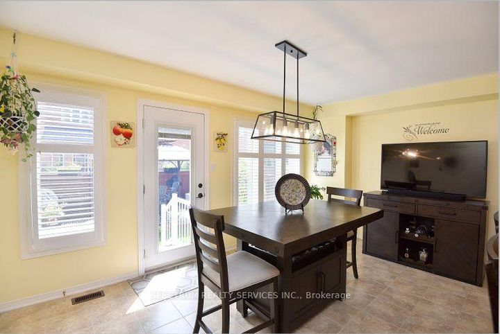 Photo 2 at 56 Mcknight Avenue, Waterdown, Hamilton