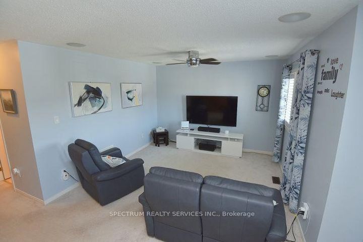 Photo 7 at 56 Mcknight Avenue, Waterdown, Hamilton