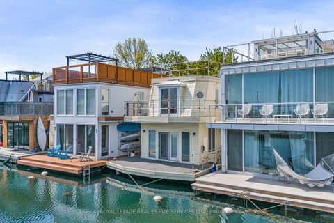Photo 2 at 8 - 7 Brimley Road S, Cliffcrest, Toronto