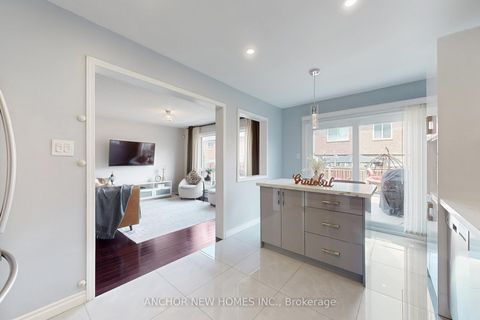 Photo 8 at 60 Coyote Crescent, Rouge E11, Toronto