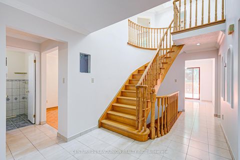 Photo 4 at 12B Burnt Bark Drive, Steeles, Toronto