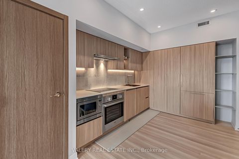 Photo 1 at 4516 - 17 Bathurst Street, Waterfront Communities C1, Toronto