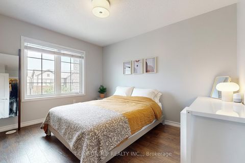Photo 11 at 301 ELLEN DAVIDSON Drive, GO Glenorchy, Oakville