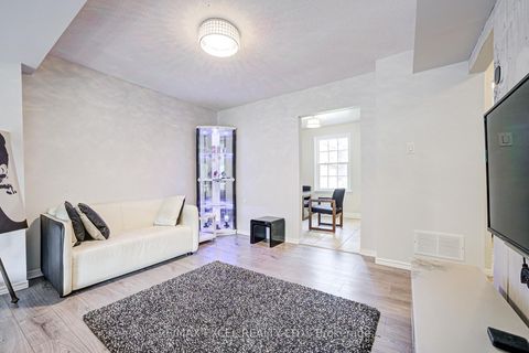 Photo 15 at 1 - 20 Crockamhill Drive, Agincourt North, Toronto