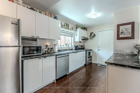 Photo 2 at 132 Benson Drive, Northwest, Barrie