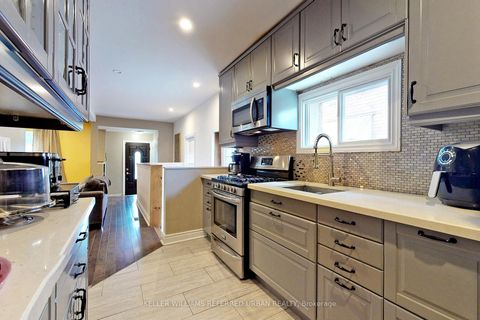 Photo 8 at 19 Bicknell Avenue, Eglinton West, Toronto