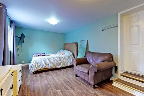 Photo 9 at 19 Bicknell Avenue, Eglinton West, Toronto