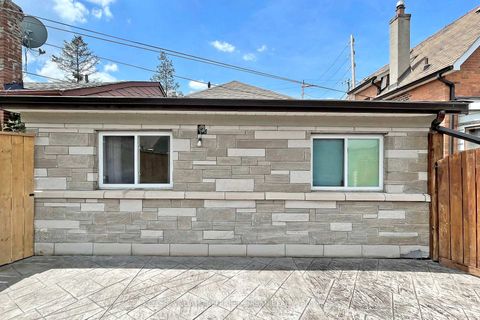 Photo 29 at 19 Bicknell Avenue, Eglinton West, Toronto