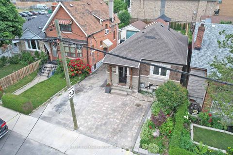 Photo 32 at 19 Bicknell Avenue, Eglinton West, Toronto