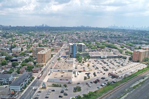 Photo 43 at 19 Bicknell Avenue, Eglinton West, Toronto