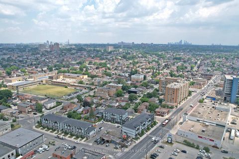 Photo 44 at 19 Bicknell Avenue, Eglinton West, Toronto