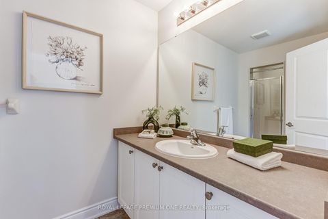 Photo 12 at 220 TENNANT Circle, Vellore Village, Vaughan
