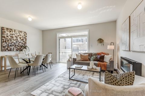 Photo 15 at 220 TENNANT Circle, Vellore Village, Vaughan