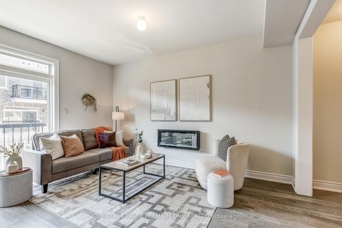 Photo 16 at 220 TENNANT Circle, Vellore Village, Vaughan