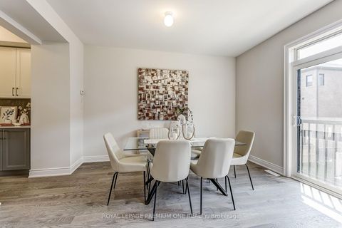 Photo 19 at 220 TENNANT Circle, Vellore Village, Vaughan