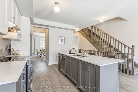 Photo 23 at 220 TENNANT Circle, Vellore Village, Vaughan