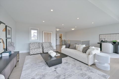 Photo 39 at 17 Kohn Lane, Angus Glen, Markham