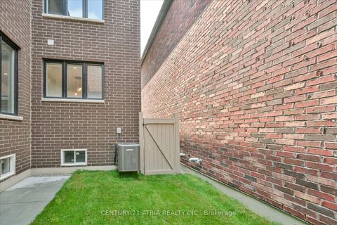 Photo 45 at 17 Kohn Lane, Angus Glen, Markham