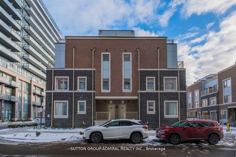 Photo 1 at TH73 - 39 Honeycrisp Crescent, Vaughan Corporate Centre, Vaughan