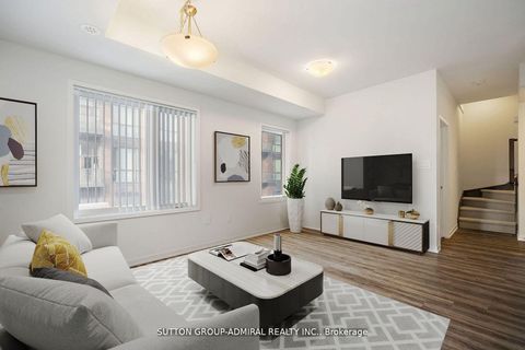 Photo 13 at TH73 - 39 Honeycrisp Crescent, Vaughan Corporate Centre, Vaughan