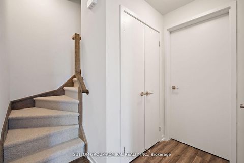 Photo 28 at TH73 - 39 Honeycrisp Crescent, Vaughan Corporate Centre, Vaughan