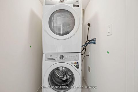 Photo 32 at TH73 - 39 Honeycrisp Crescent, Vaughan Corporate Centre, Vaughan