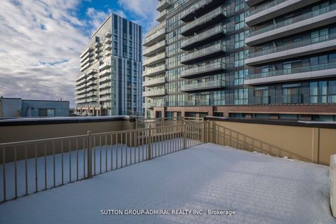 Photo 35 at TH73 - 39 Honeycrisp Crescent, Vaughan Corporate Centre, Vaughan