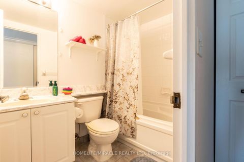 Photo 20 at 1506 - 1 Lee Centre Drive, Woburn, Toronto