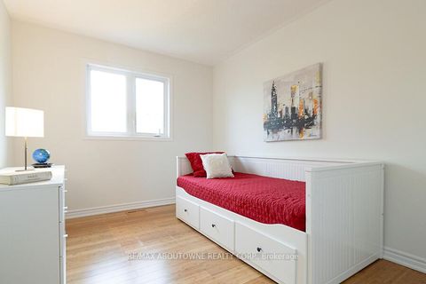 Photo 23 at 2140 GLENHAMPTON Road, WM Westmount, Oakville