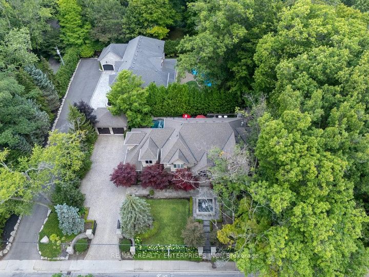 Photo 2 at 5047 Lakeshore Road, Appleby, Burlington