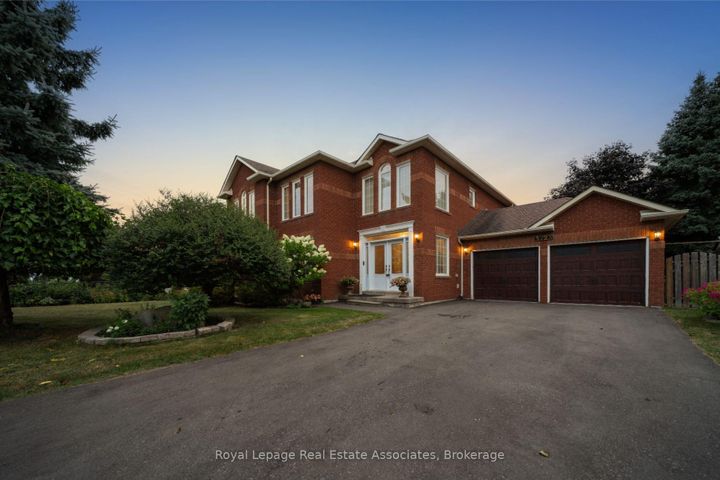 Photo 0 at 3723 Trelawny Circle, Lisgar, Mississauga