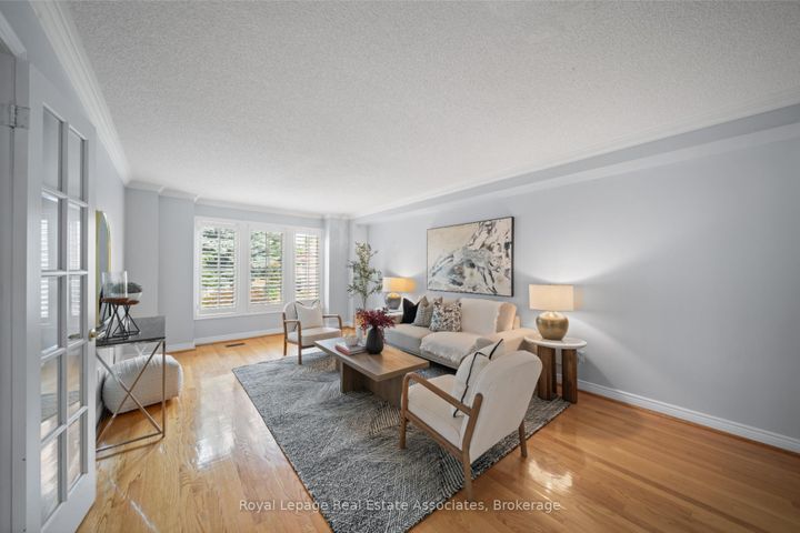 Photo 6 at 3723 Trelawny Circle, Lisgar, Mississauga