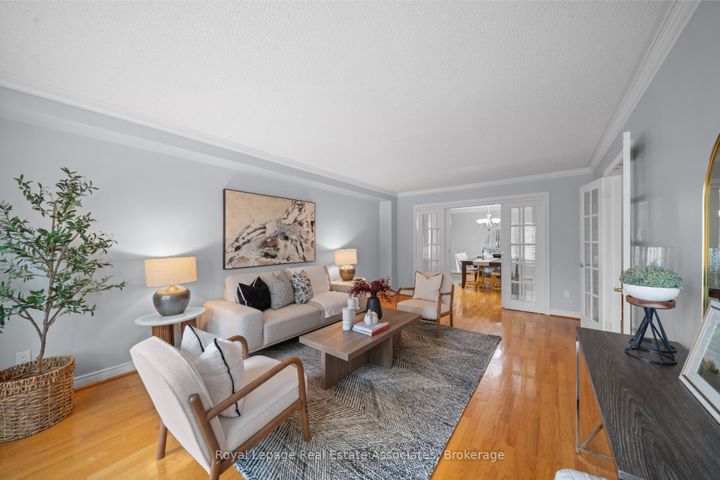 Photo 8 at 3723 Trelawny Circle, Lisgar, Mississauga