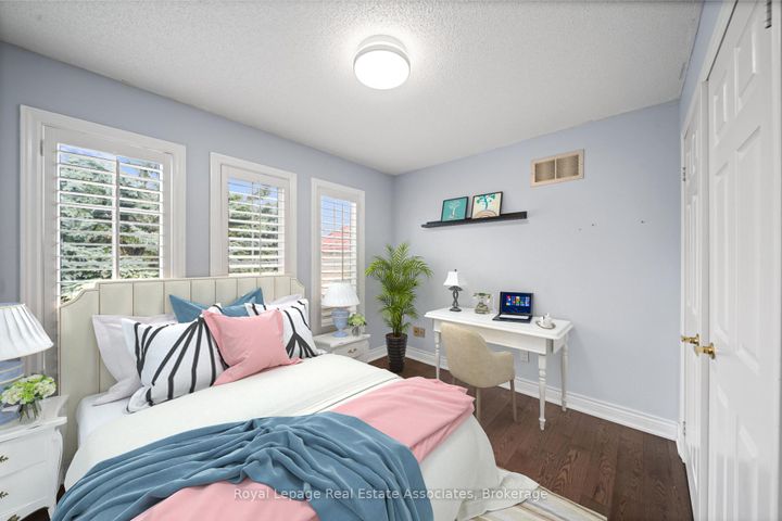 Photo 26 at 3723 Trelawny Circle, Lisgar, Mississauga