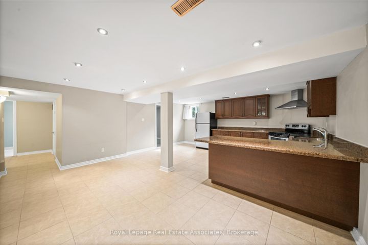 Photo 30 at 3723 Trelawny Circle, Lisgar, Mississauga