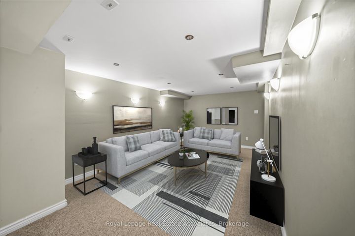 Photo 33 at 3723 Trelawny Circle, Lisgar, Mississauga