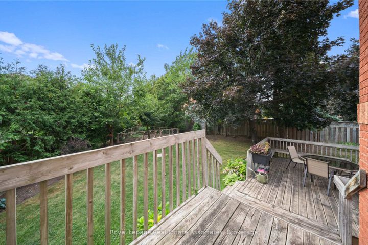Photo 37 at 3723 Trelawny Circle, Lisgar, Mississauga