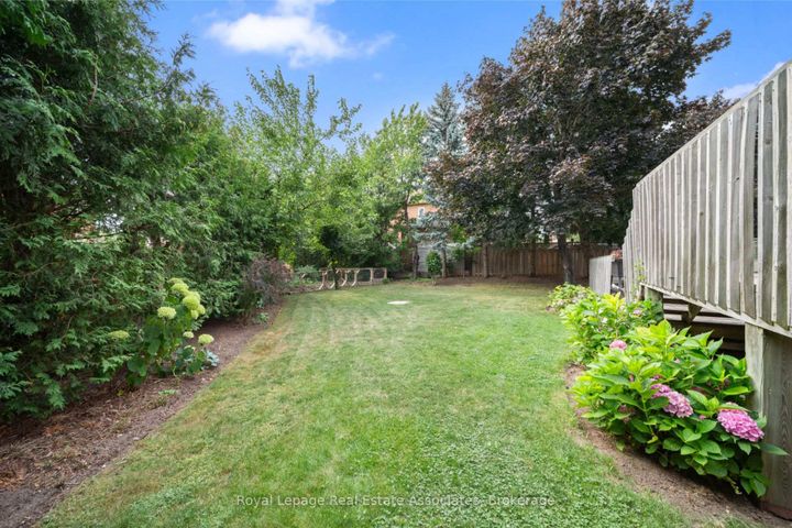 Photo 40 at 3723 Trelawny Circle, Lisgar, Mississauga