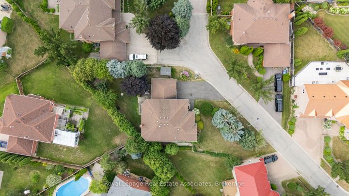 Photo 47 at 3723 Trelawny Circle, Lisgar, Mississauga