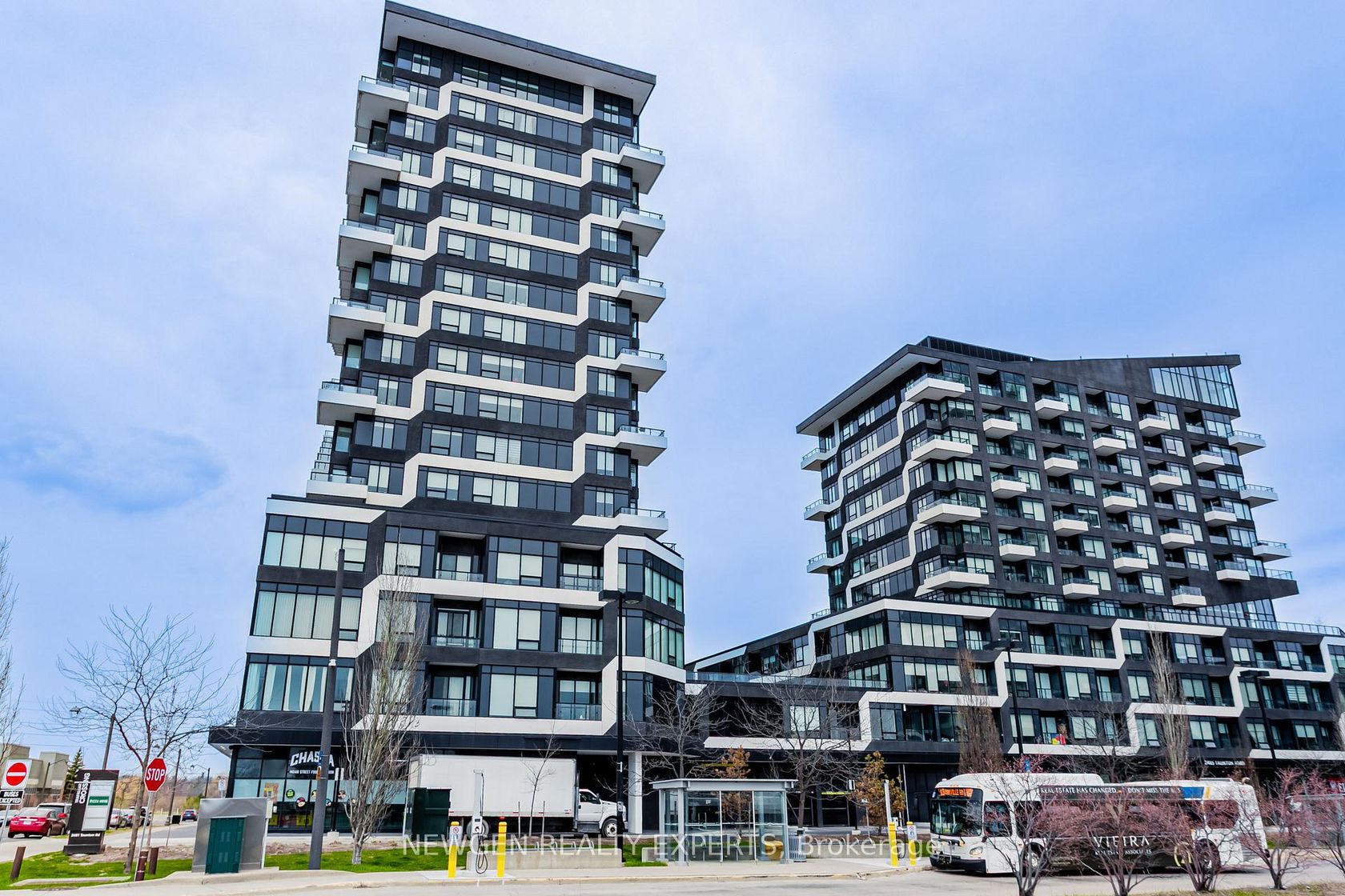 1310 - 2481 Taunton Road, RO River Oaks, Oakville 