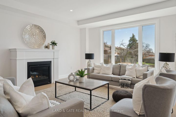 Photo 13 at 985 Queensdale Avenue, Donevan, Oshawa