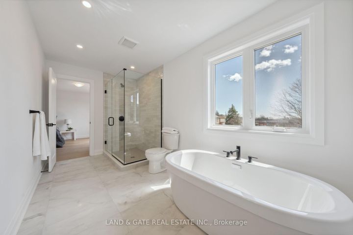 Photo 24 at 985 Queensdale Avenue, Donevan, Oshawa