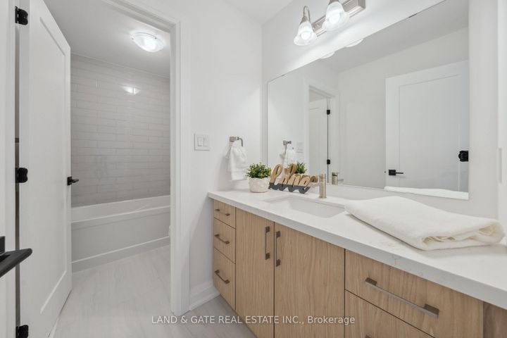 Photo 26 at 985 Queensdale Avenue, Donevan, Oshawa