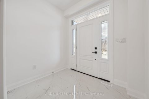 Photo 3 at 985 Queensdale Avenue, Donevan, Oshawa