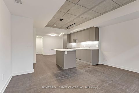 Photo 6 at 7 Watkinson Avenue, Junction Area, Toronto