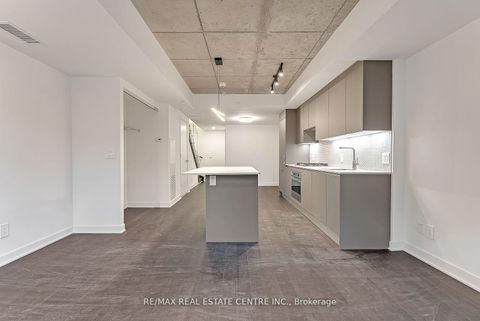 Photo 7 at 7 Watkinson Avenue, Junction Area, Toronto