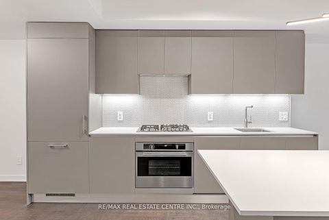Photo 11 at 7 Watkinson Avenue, Junction Area, Toronto