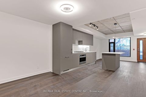 Photo 15 at 7 Watkinson Avenue, Junction Area, Toronto